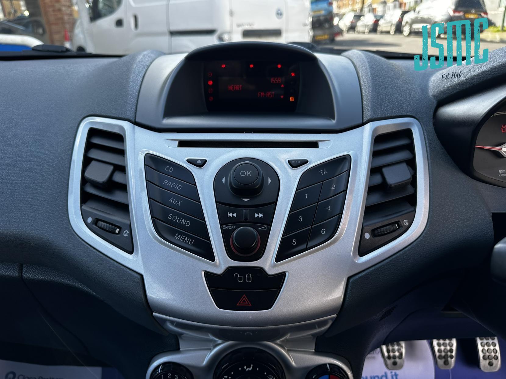 Ford Fiesta 1.6 Zetec S Hatchback 3dr Petrol Manual (139 g/km, 118 bhp)