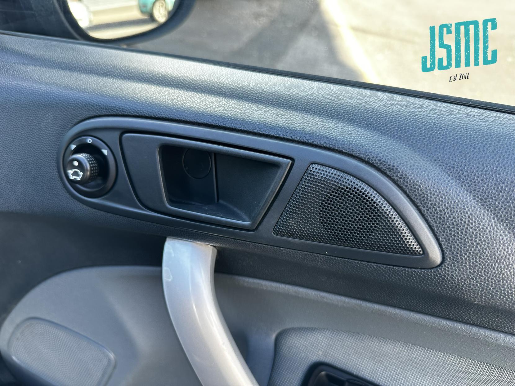 Ford Fiesta 1.6 Zetec S Hatchback 3dr Petrol Manual (139 g/km, 118 bhp)