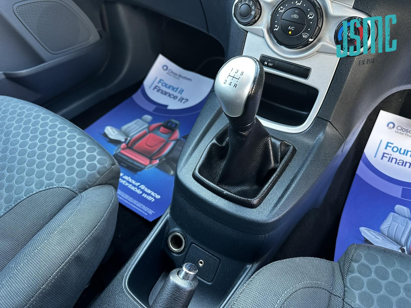 Ford Fiesta 1.6 Zetec S Hatchback 3dr Petrol Manual (139 g/km, 118 bhp)