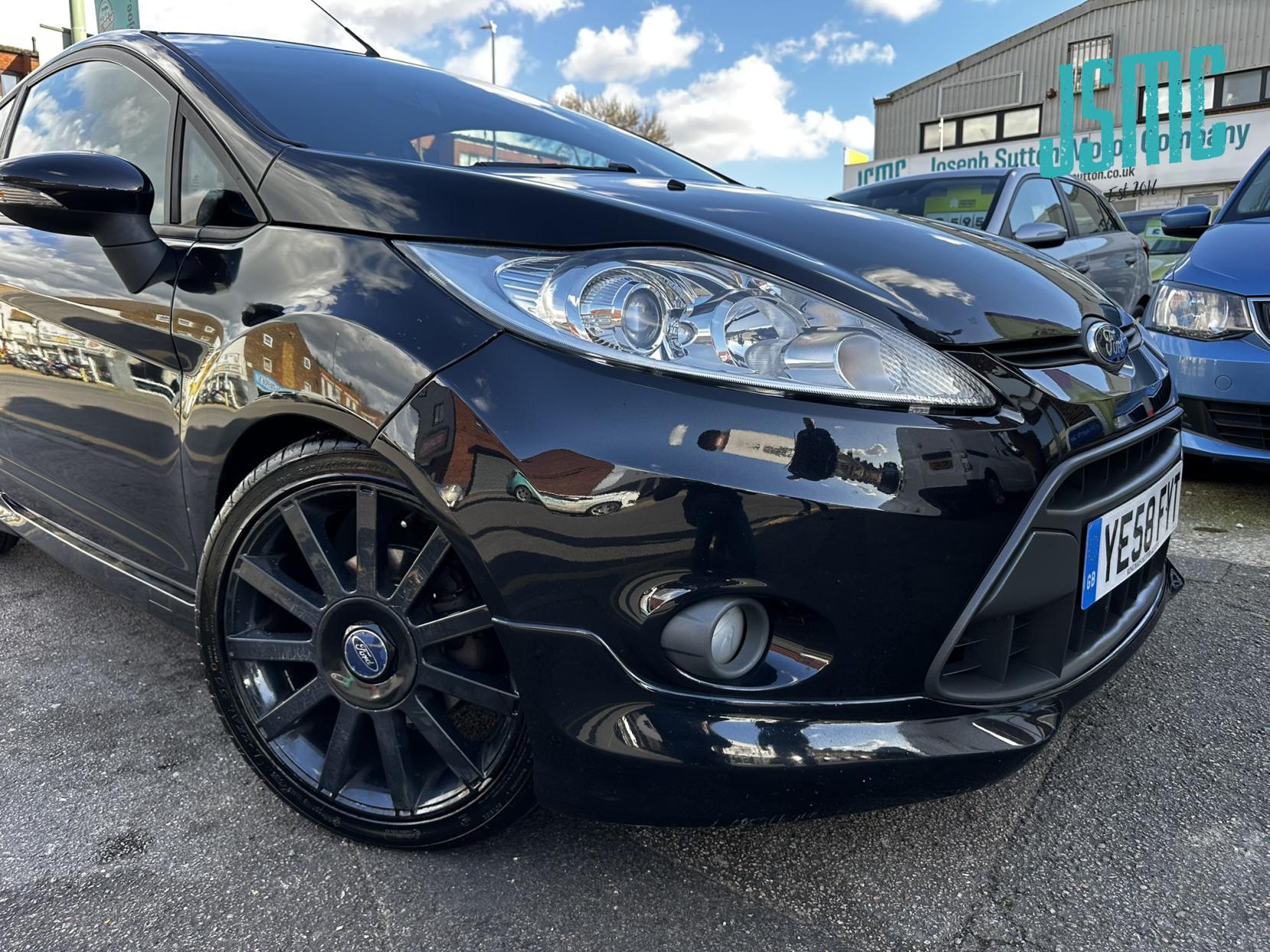 Ford Fiesta 1.6 Zetec S Hatchback 3dr Petrol Manual (139 g/km, 118 bhp)