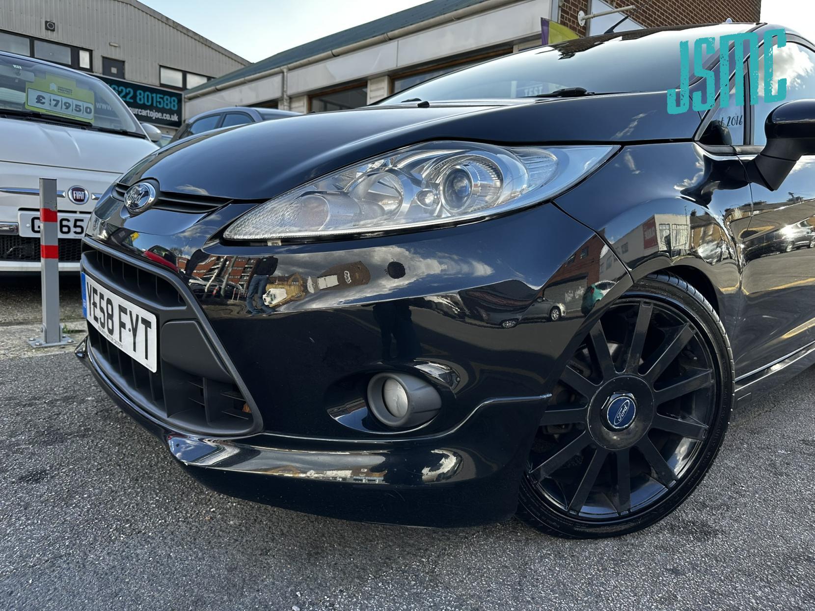 Ford Fiesta 1.6 Zetec S Hatchback 3dr Petrol Manual (139 g/km, 118 bhp)