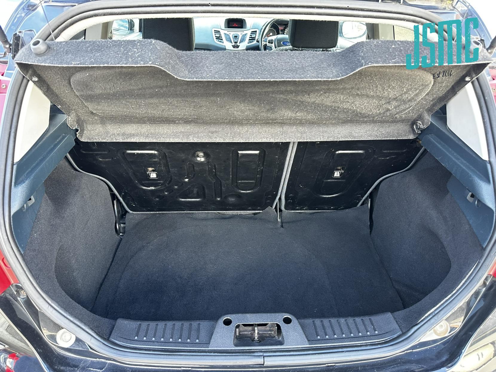 Ford Fiesta 1.6 Zetec S Hatchback 3dr Petrol Manual (139 g/km, 118 bhp)