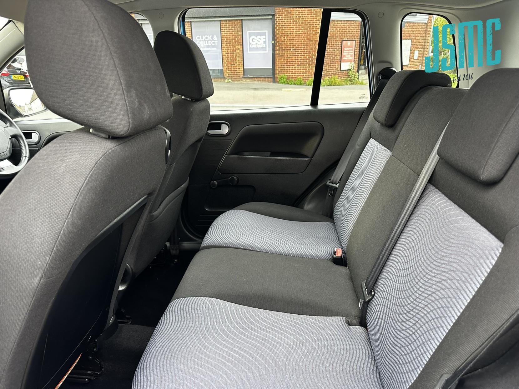 Ford Fusion 1.4 Zetec Hatchback 5dr Petrol Manual (154 g/km, 79 bhp)
