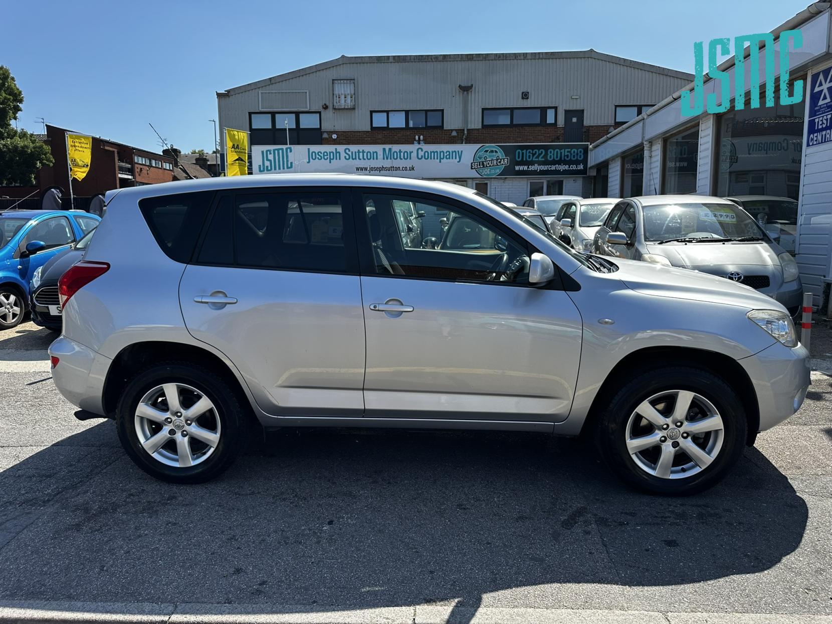 Toyota RAV4 2.0 XT-R SUV 5dr Petrol Manual 4WD (202 g/km, 150 bhp)