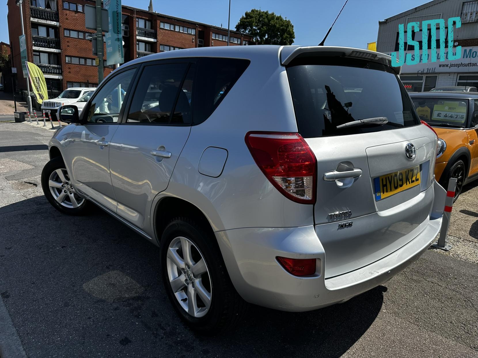 Toyota RAV4 2.0 XT-R SUV 5dr Petrol Manual 4WD (202 g/km, 150 bhp)