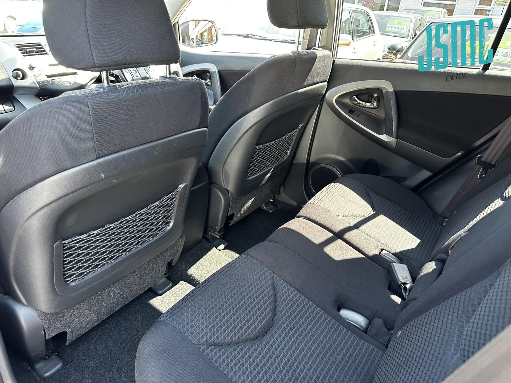 Toyota RAV4 2.0 XT-R SUV 5dr Petrol Manual 4WD (202 g/km, 150 bhp)