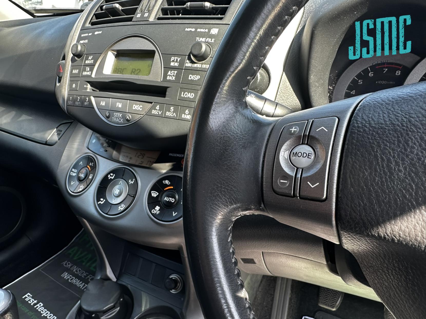 Toyota RAV4 2.0 XT-R SUV 5dr Petrol Manual 4WD (202 g/km, 150 bhp)