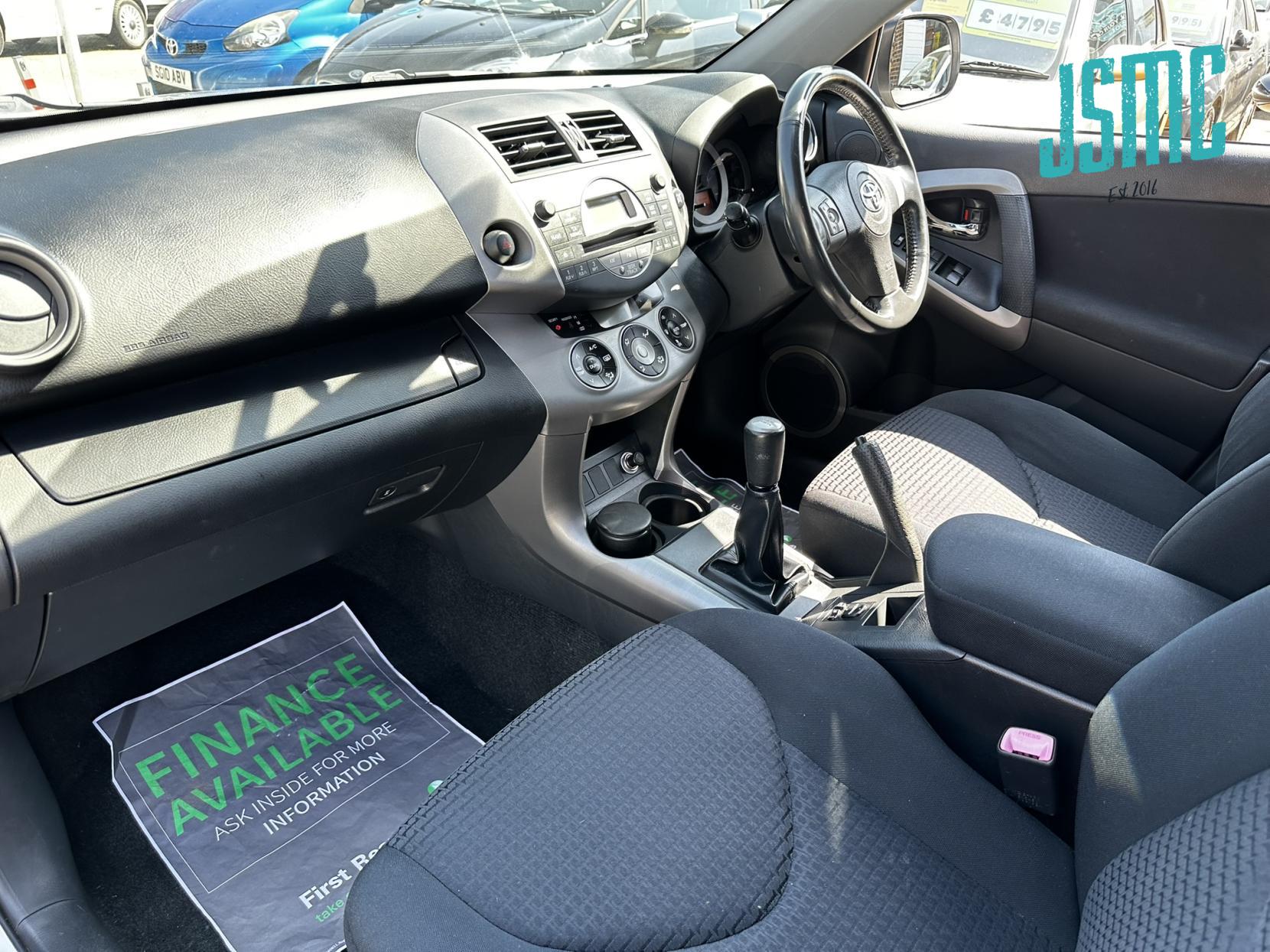 Toyota RAV4 2.0 XT-R SUV 5dr Petrol Manual 4WD (202 g/km, 150 bhp)