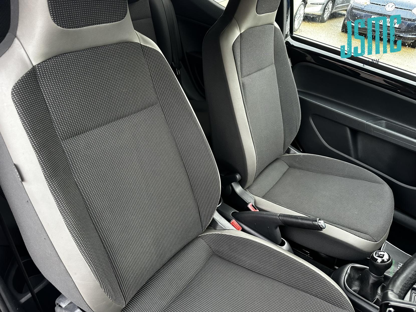 Volkswagen up! 1.0 High up! Hatchback 3dr Petrol Manual Euro 5 (75 ps)