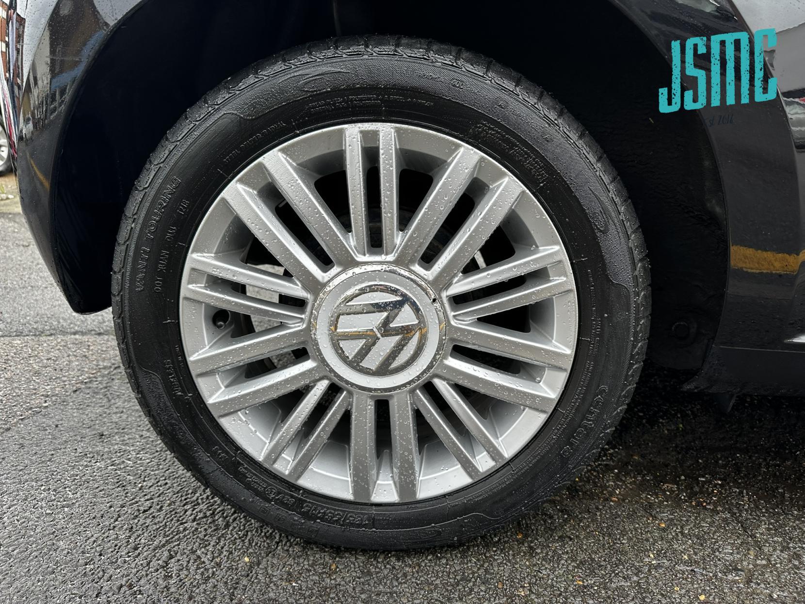 Volkswagen up! 1.0 High up! Hatchback 3dr Petrol Manual Euro 5 (75 ps)