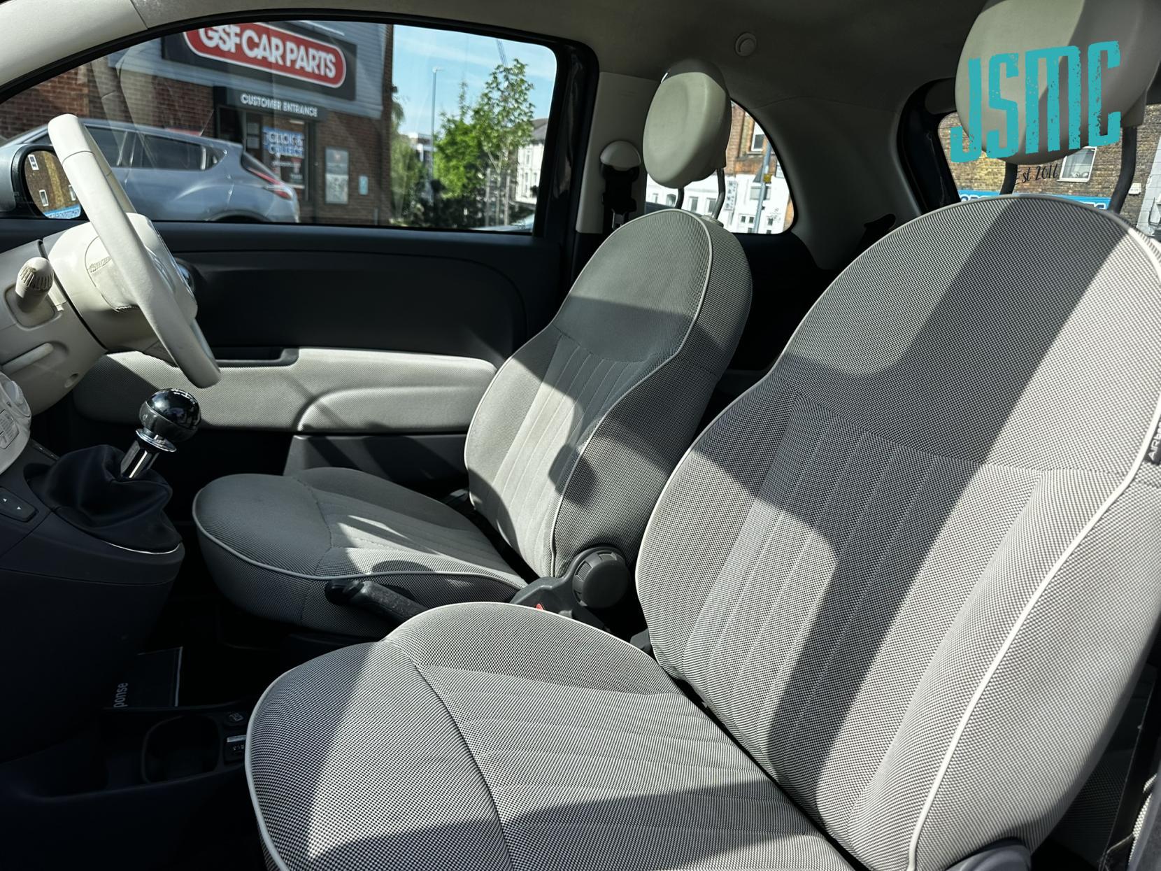 Fiat 500 1.2 Lounge Hatchback 3dr Petrol Manual Euro 4 (69 bhp)