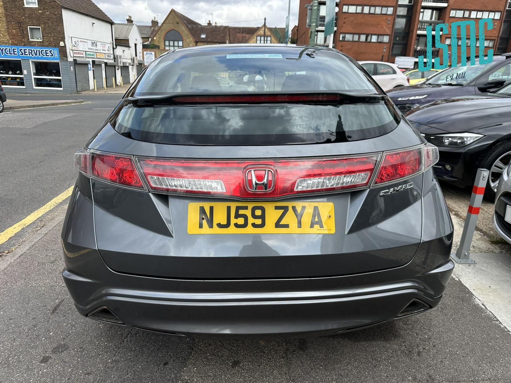 Honda Civic 1.8 i-VTEC ES Hatchback 5dr Petrol Manual (155 g/km, 138 bhp)