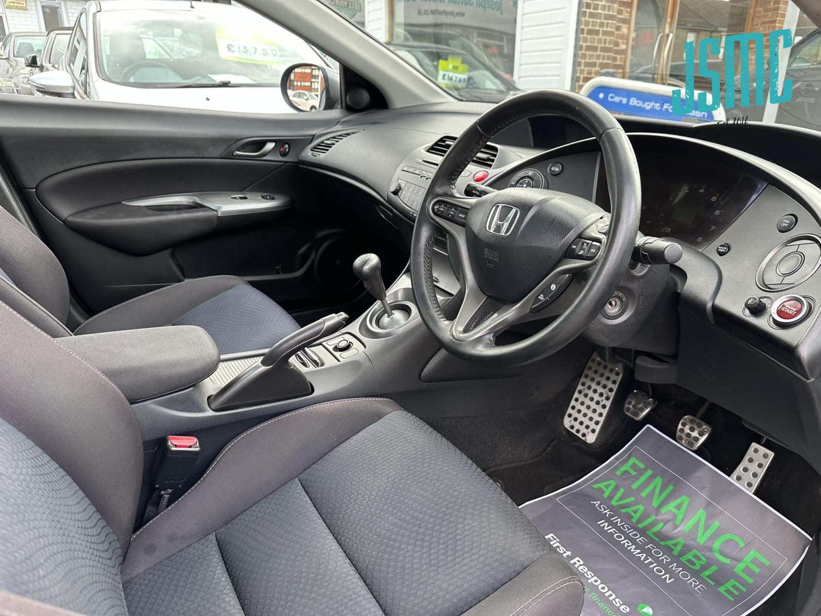 Honda Civic 1.8 i-VTEC ES Hatchback 5dr Petrol Manual (155 g/km, 138 bhp)