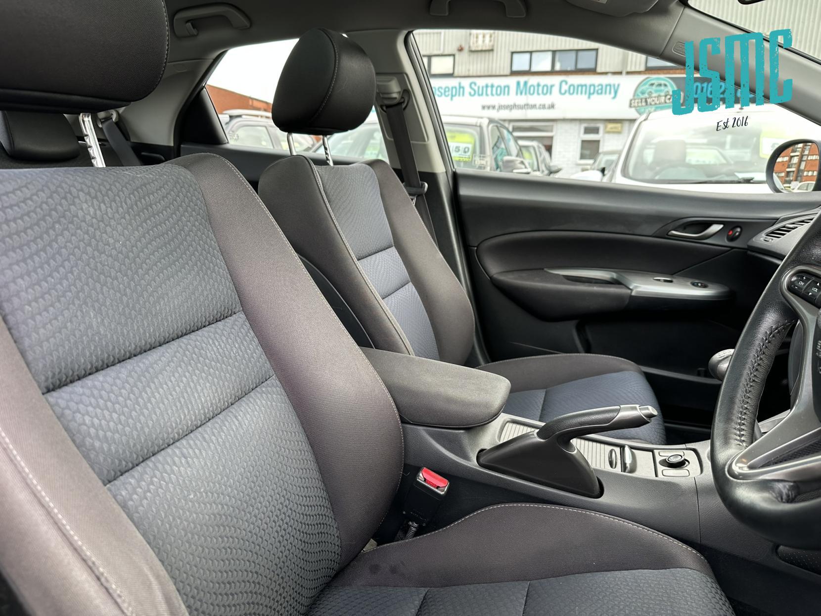 Honda Civic 1.8 i-VTEC ES Hatchback 5dr Petrol Manual (155 g/km, 138 bhp)