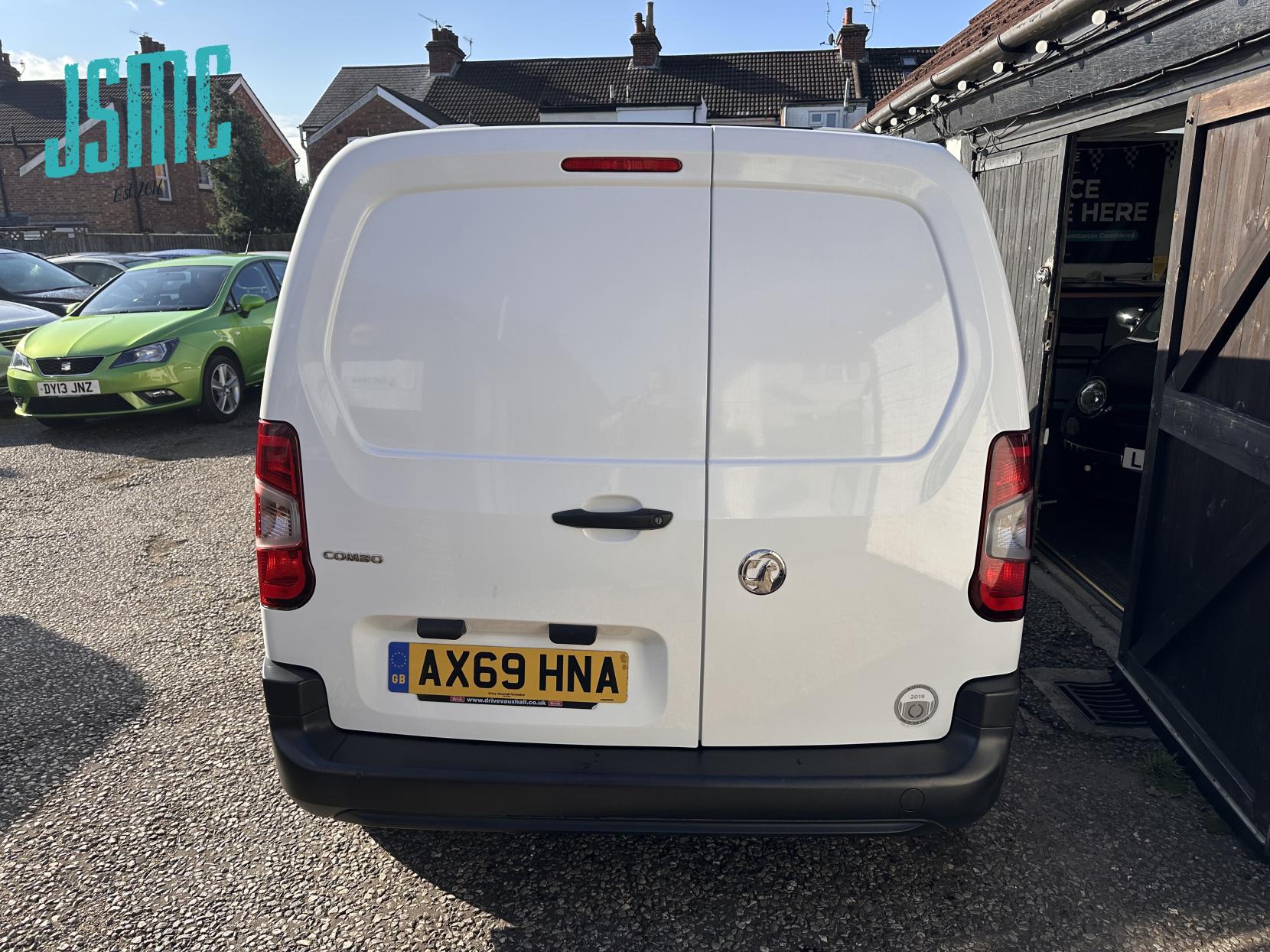 Vauxhall Combo 1.5 Turbo D 2000 Edition Panel Van 4dr Diesel Manual L1 H1 Euro 6 (s/s) (75 ps)