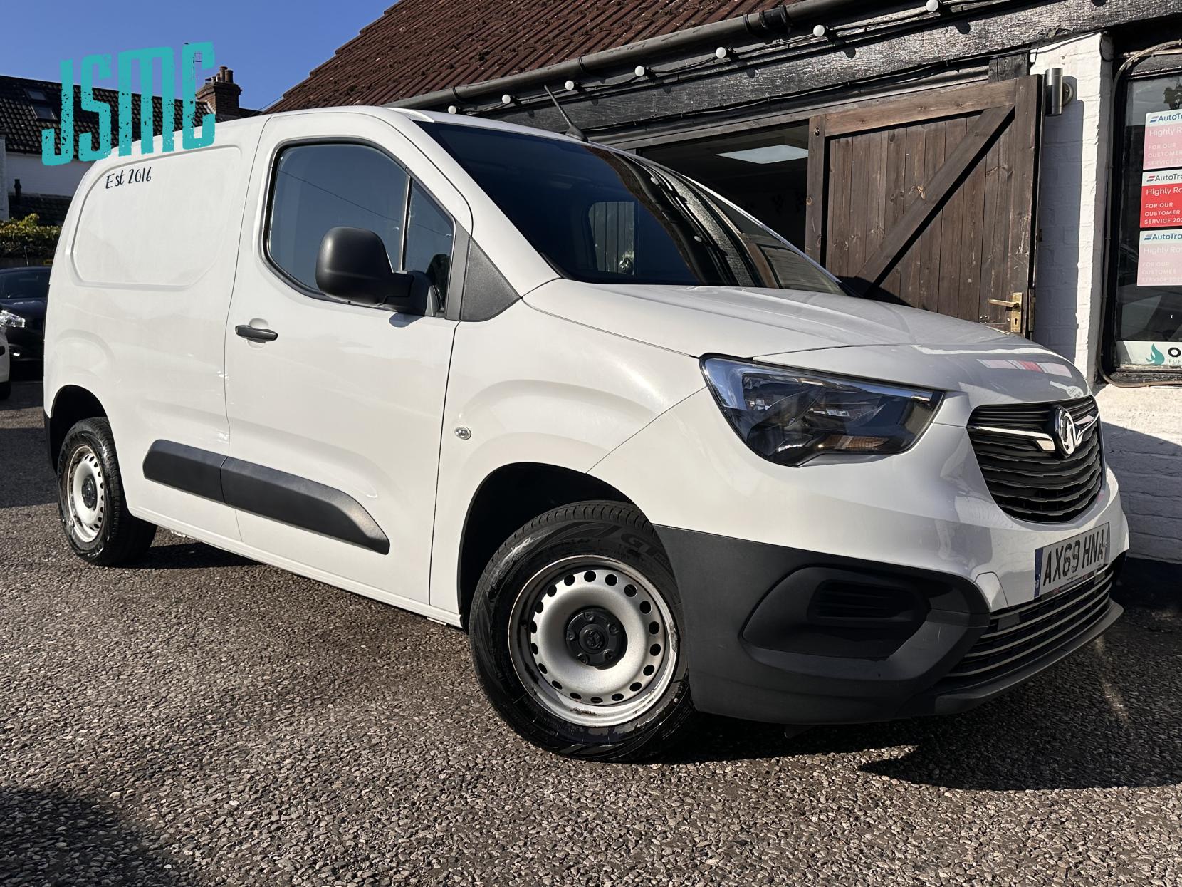 Vauxhall Combo 1.5 Turbo D 2000 Edition Panel Van 4dr Diesel Manual L1 H1 Euro 6 (s/s) (75 ps)