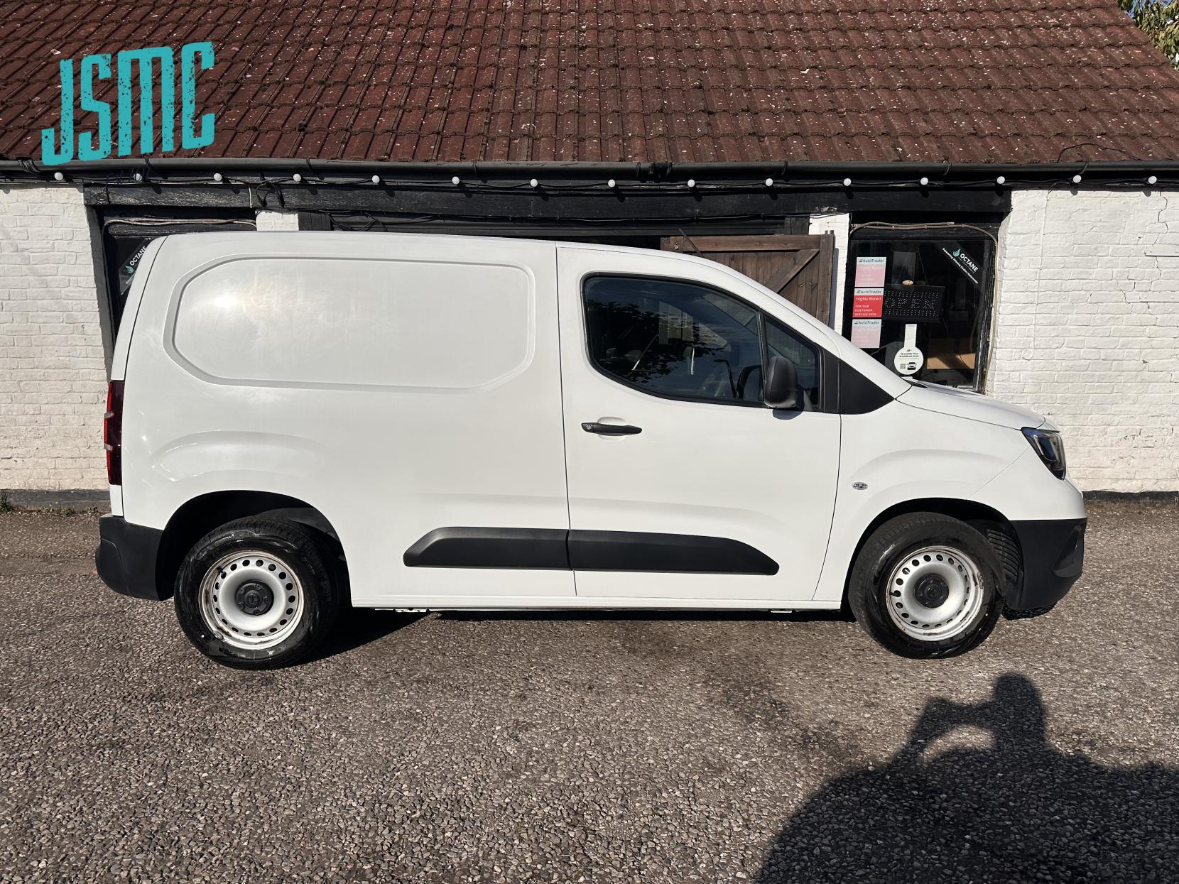 Vauxhall Combo 1.5 Turbo D 2000 Edition Panel Van 4dr Diesel Manual L1 H1 Euro 6 (s/s) (75 ps)