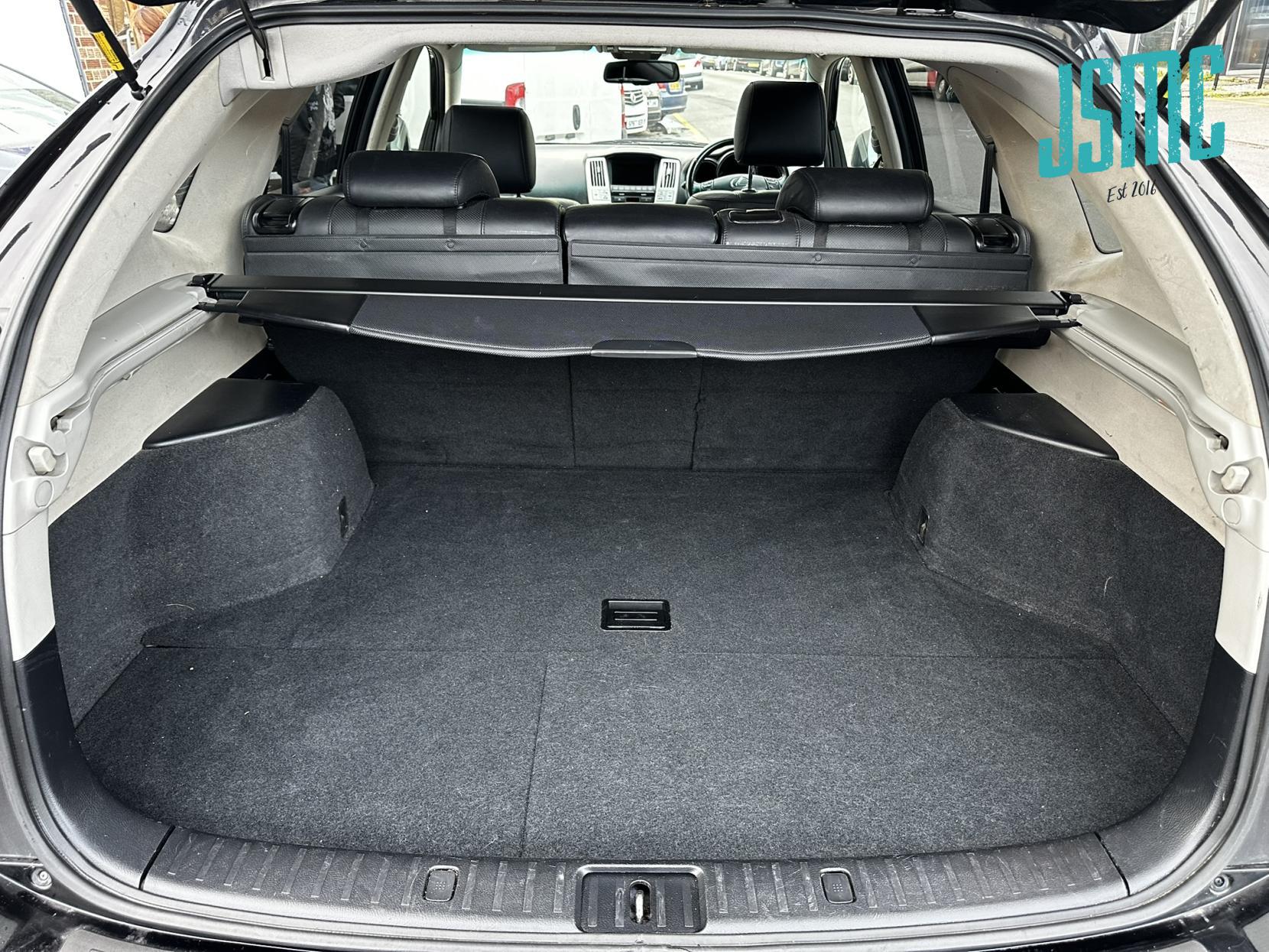 Lexus RX 3.3 400h SE SUV 5dr Petrol Hybrid CVT (192 g/km, 208 bhp)