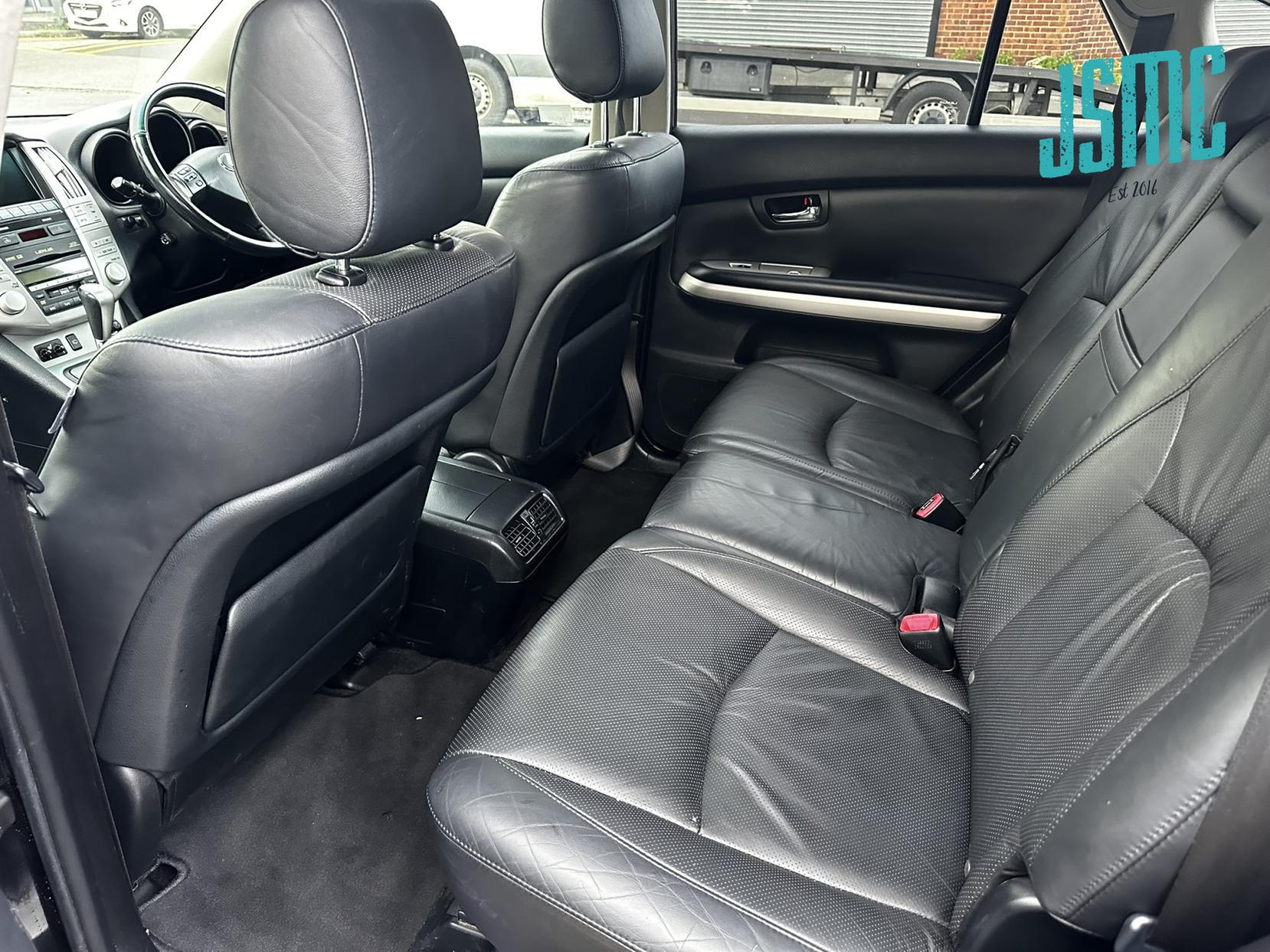 Lexus RX 3.3 400h SE SUV 5dr Petrol Hybrid CVT (192 g/km, 208 bhp)