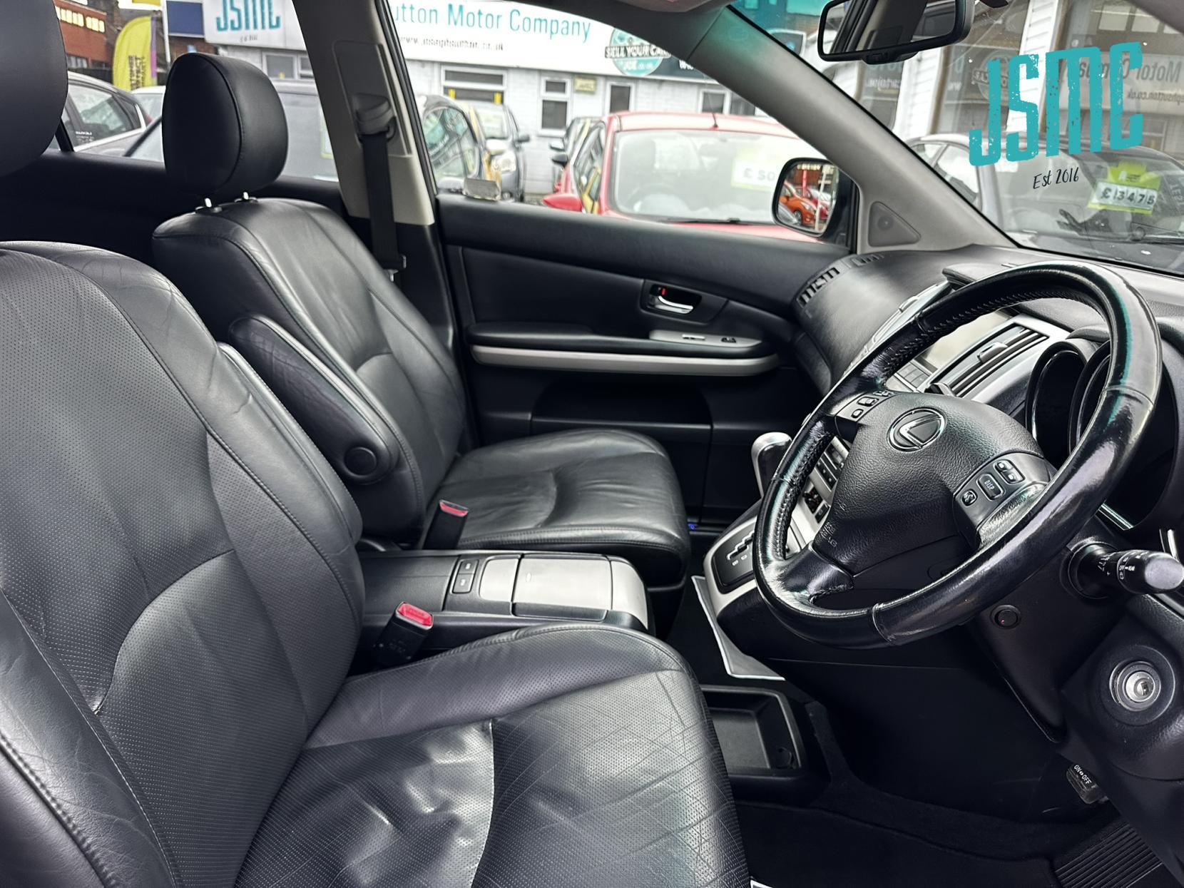 Lexus RX 3.3 400h SE SUV 5dr Petrol Hybrid CVT (192 g/km, 208 bhp)