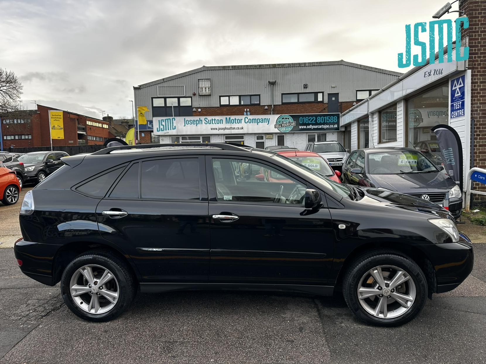 Lexus RX 3.3 400h SE SUV 5dr Petrol Hybrid CVT (192 g/km, 208 bhp)