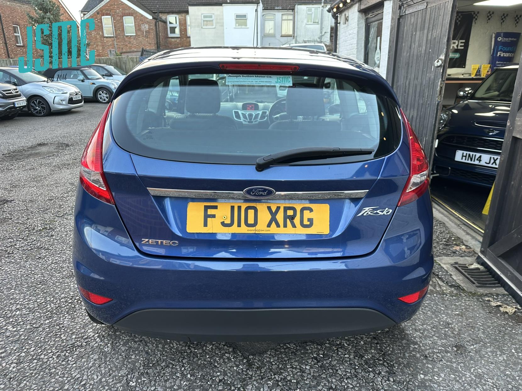 Ford Fiesta 1.4 Zetec Hatchback 3dr Petrol Manual (133 g/km, 94 bhp)