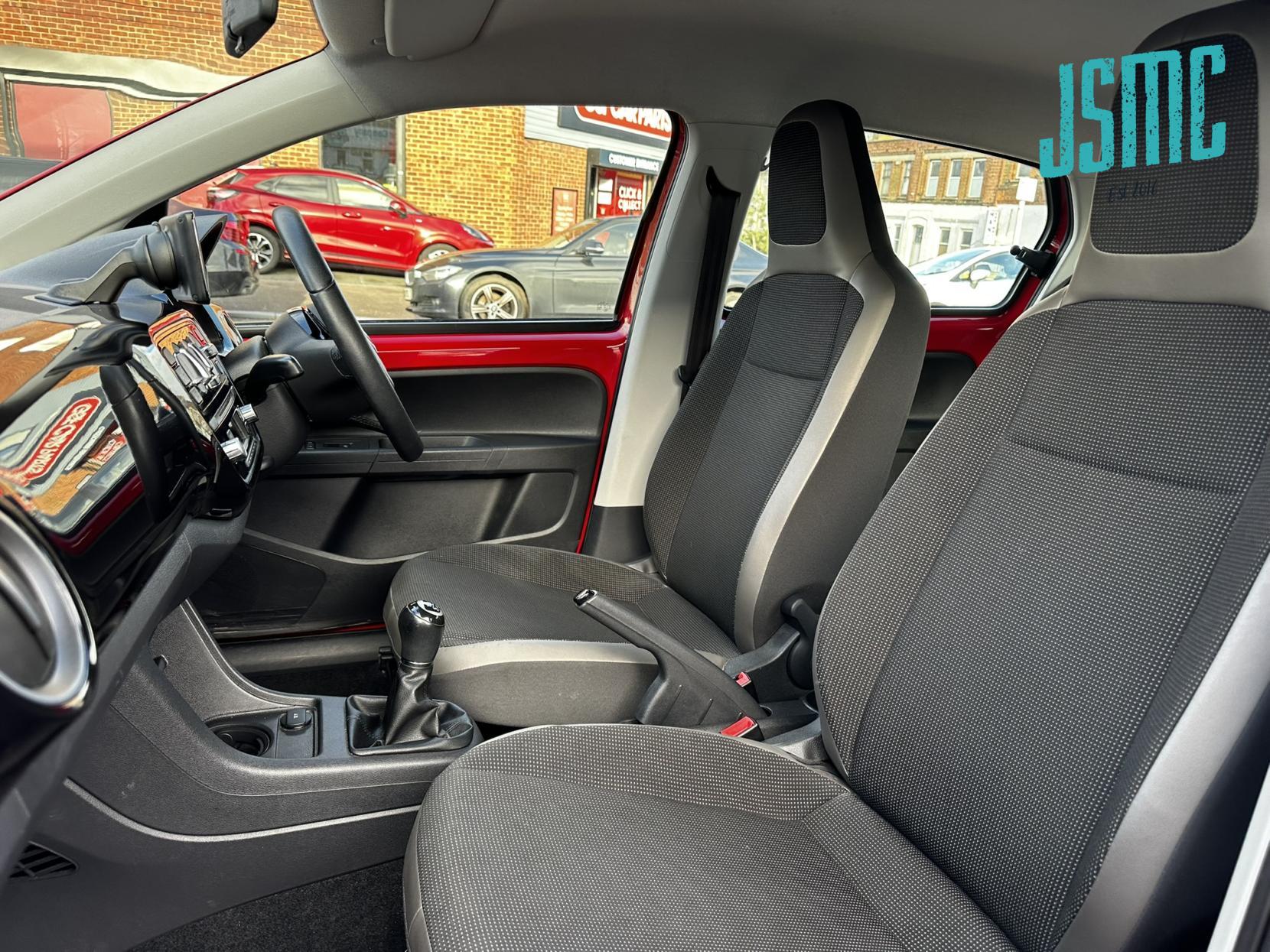 Volkswagen up! 1.0 High up! Hatchback 5dr Petrol Manual Euro 5 (75 ps)