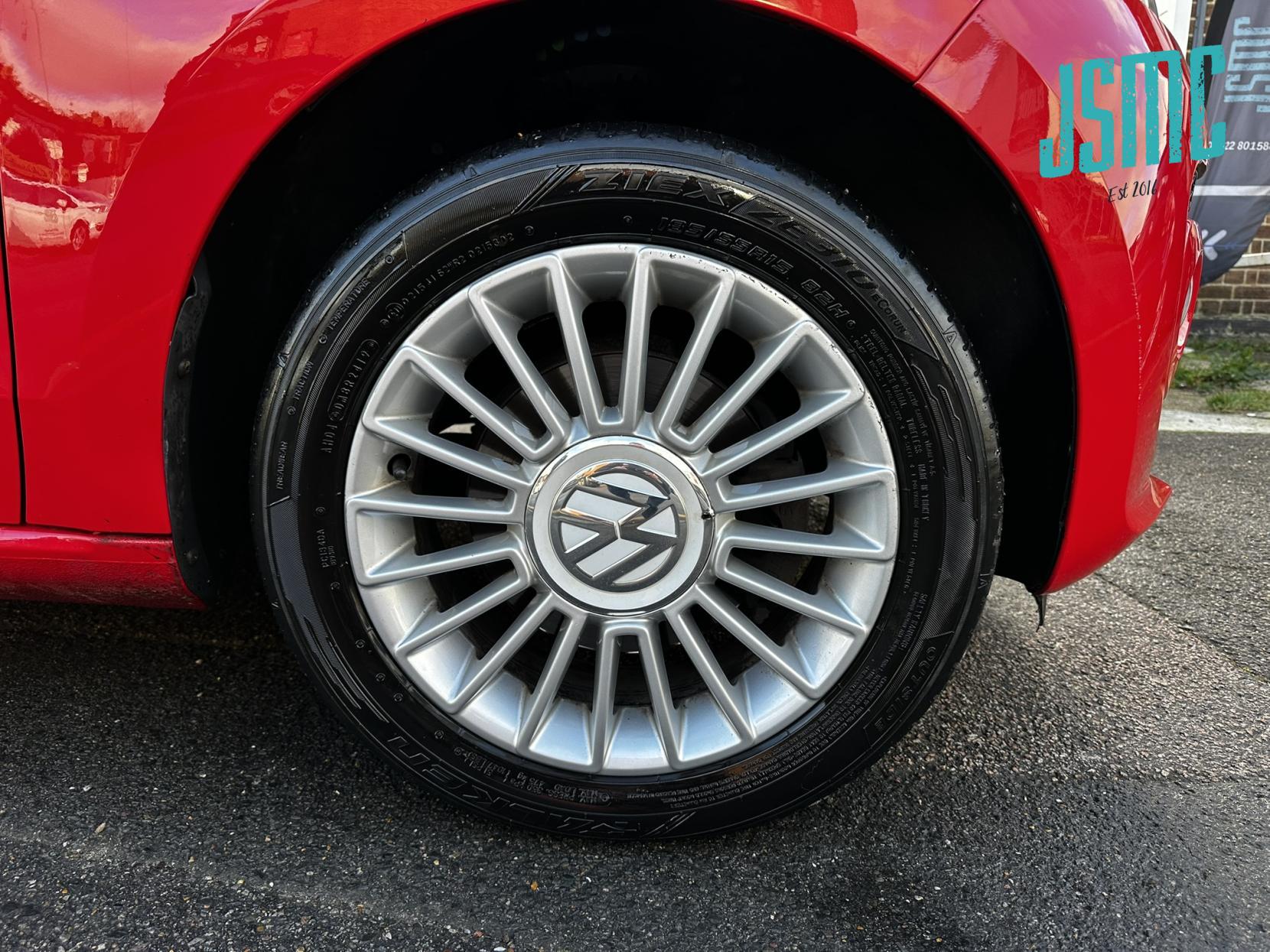 Volkswagen up! 1.0 High up! Hatchback 5dr Petrol Manual Euro 5 (75 ps)