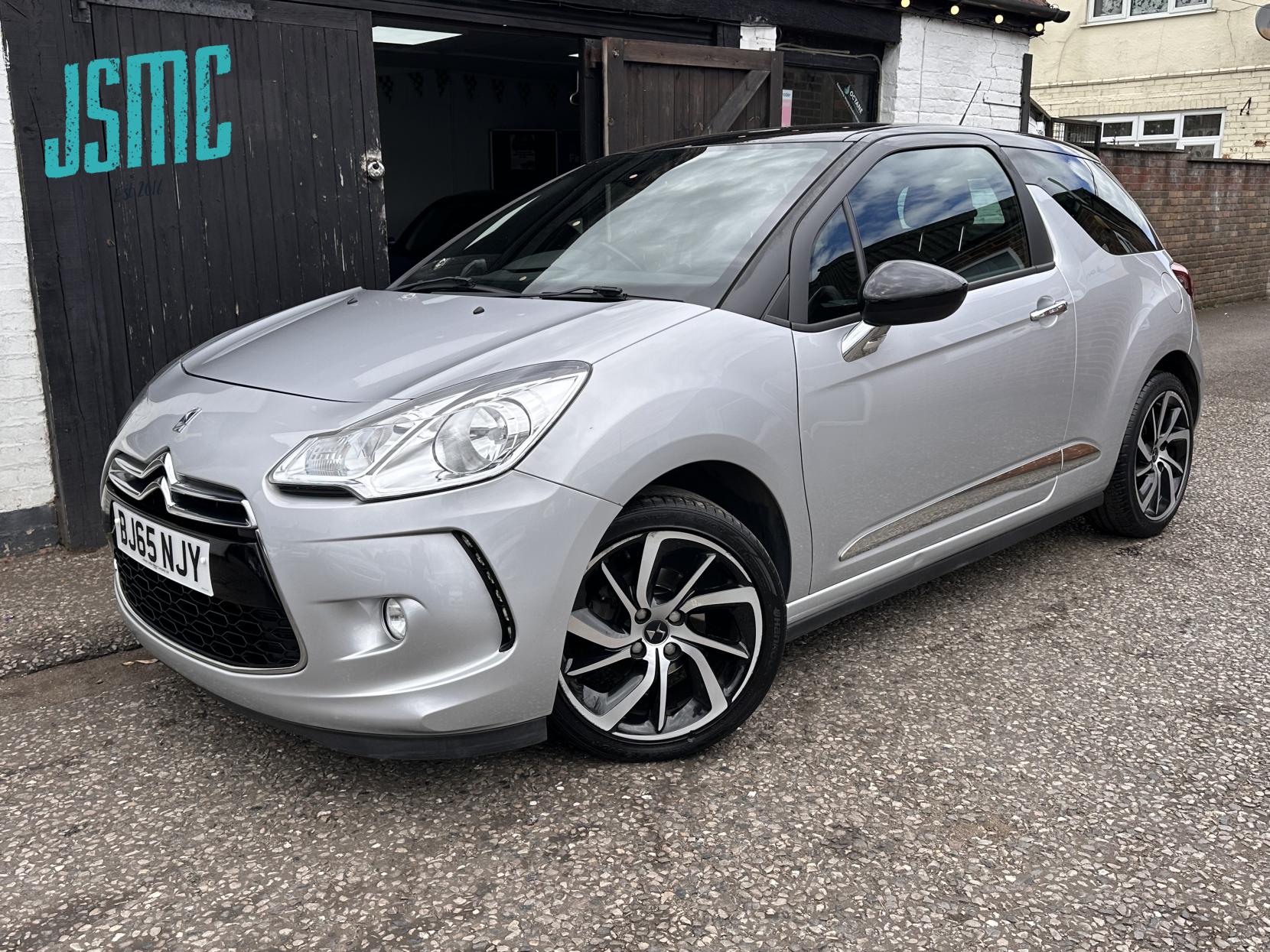 DS AUTOMOBILES DS 3 1.2 PureTech DStyle Nav Hatchback 3dr Petrol Manual Euro 6 (s/s) (110 ps)