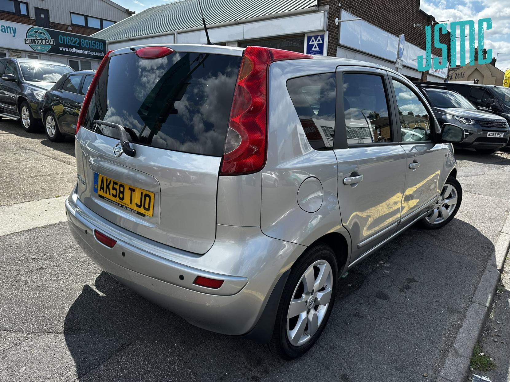 Nissan Note 1.6 16V Tekna Hatchback 5dr Petrol Auto Euro 4 (110 ps)