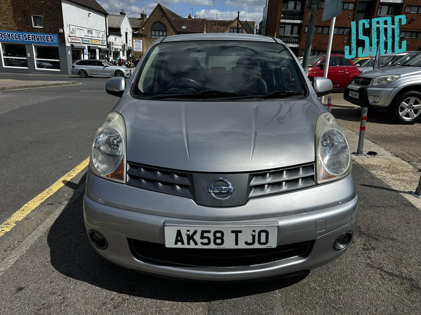 Nissan Note 1.6 16V Tekna Hatchback 5dr Petrol Auto Euro 4 (110 ps)