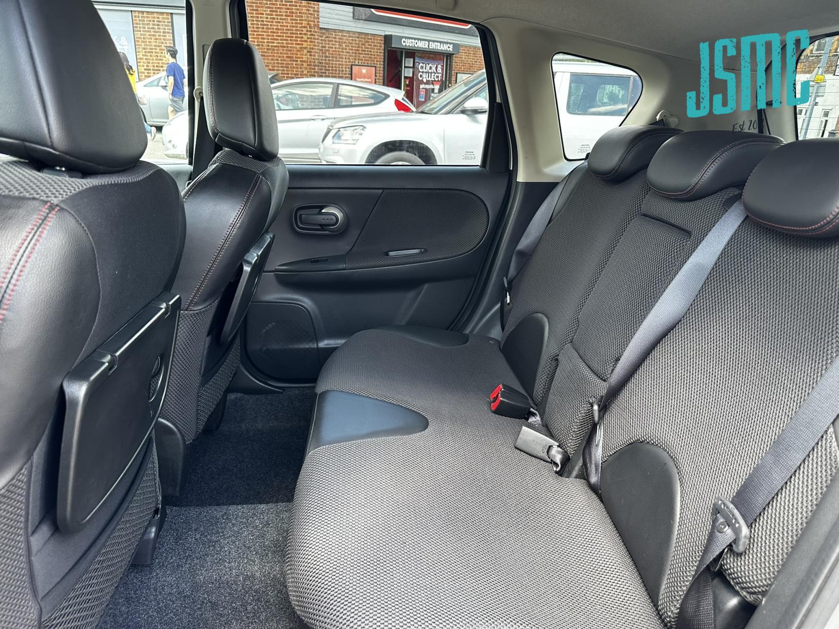 Nissan Note 1.6 16V Tekna Hatchback 5dr Petrol Auto Euro 4 (110 ps)