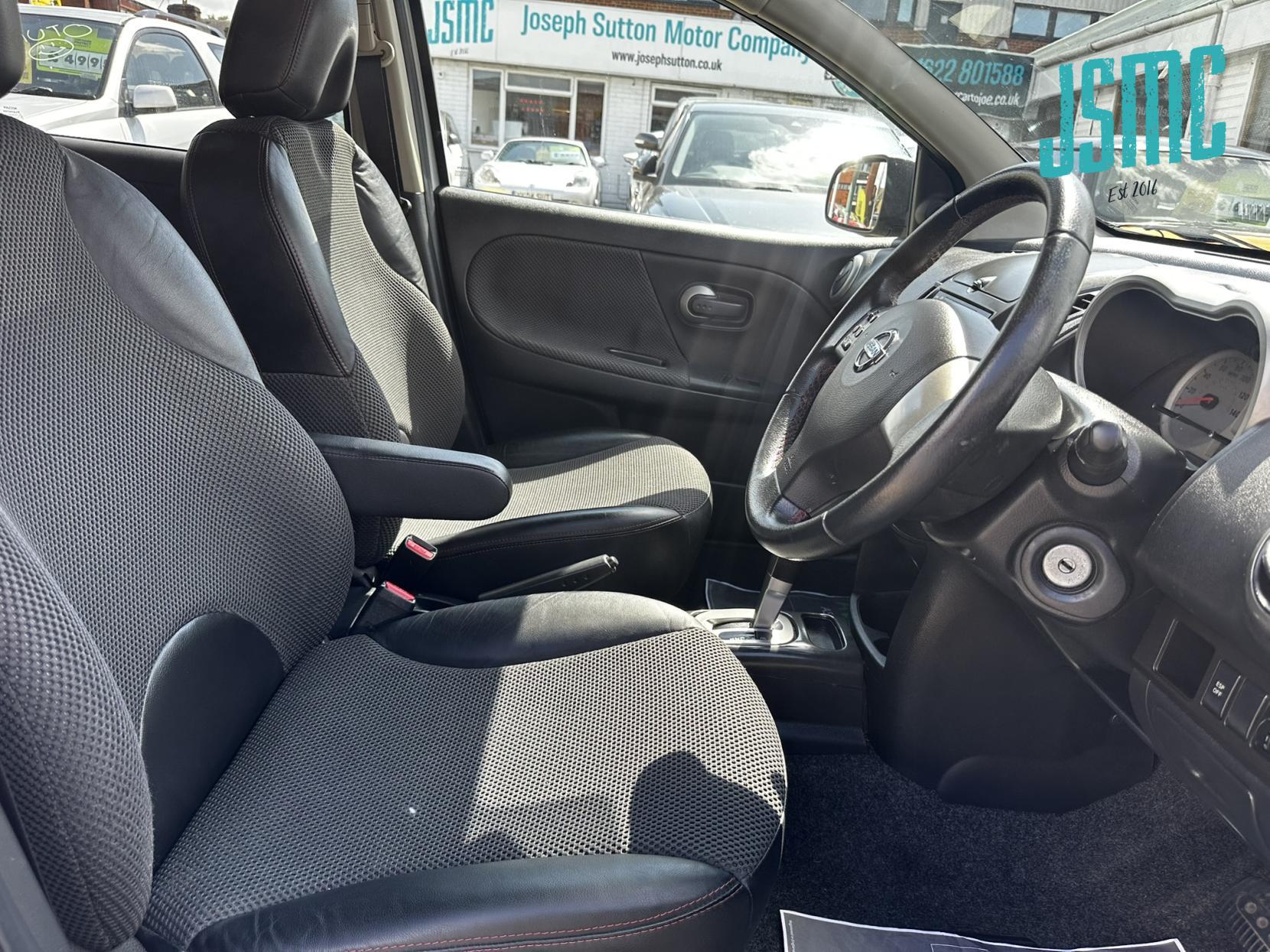 Nissan Note 1.6 16V Tekna Hatchback 5dr Petrol Auto Euro 4 (110 ps)