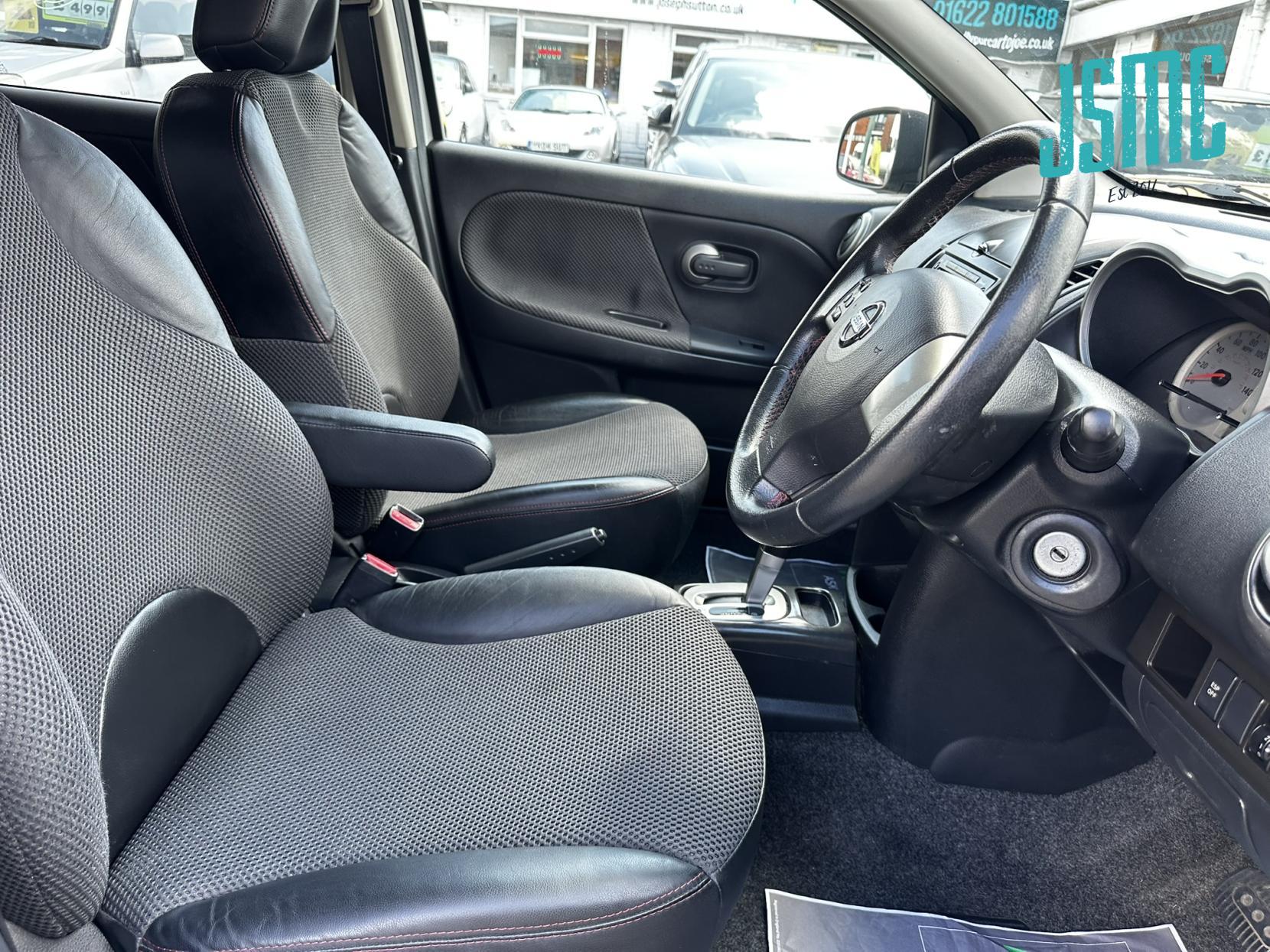 Nissan Note 1.6 16V Tekna Hatchback 5dr Petrol Auto Euro 4 (110 ps)