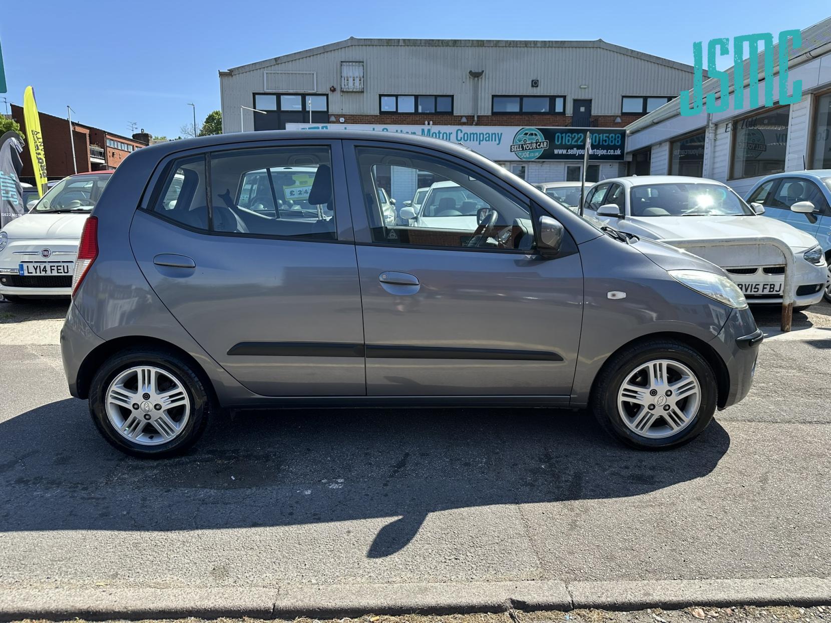 Hyundai i10 1.2 Comfort Hatchback 5dr Petrol Auto Euro 4 (77 bhp)