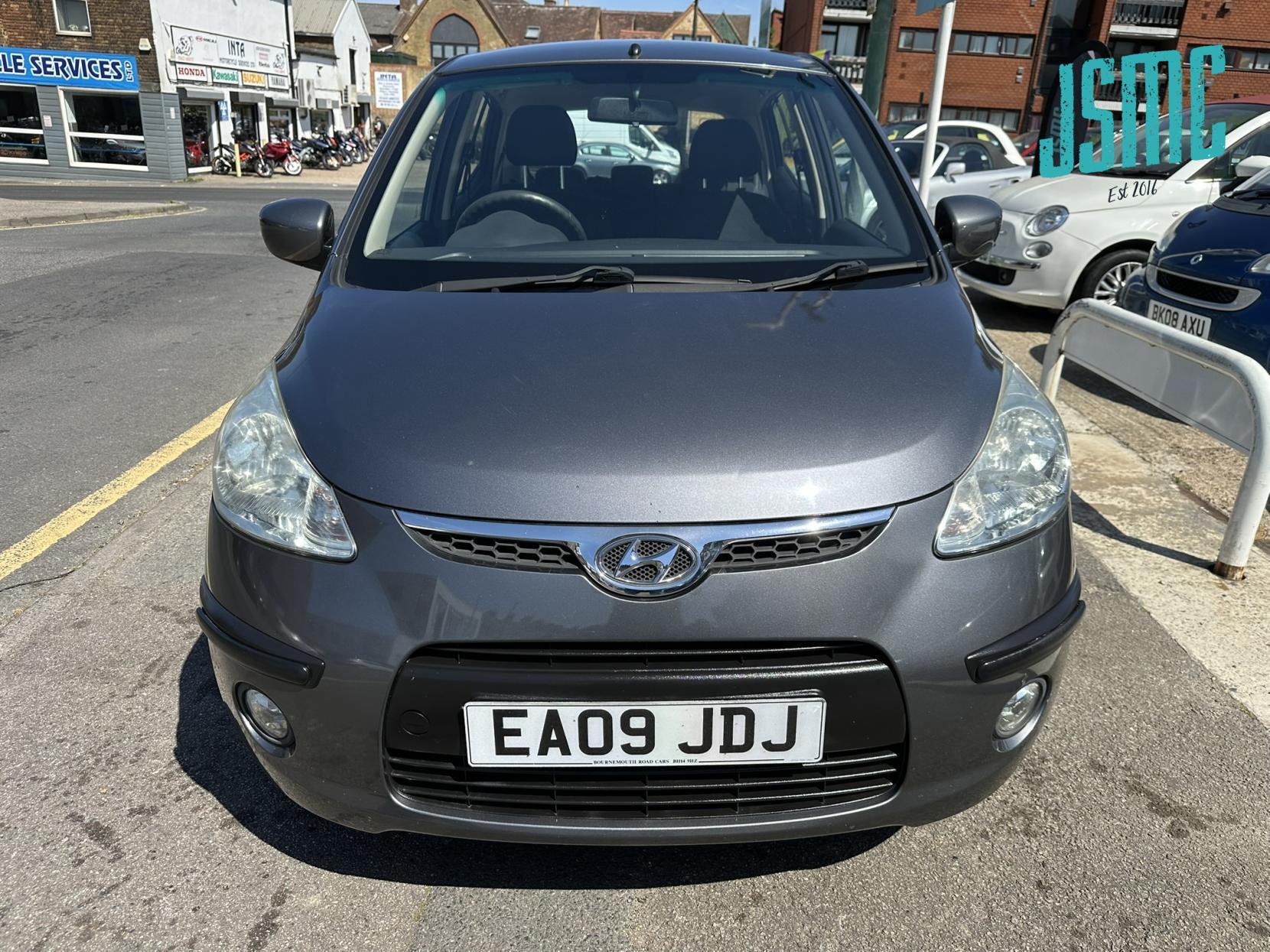 Hyundai i10 1.2 Comfort Hatchback 5dr Petrol Auto Euro 4 (77 bhp)