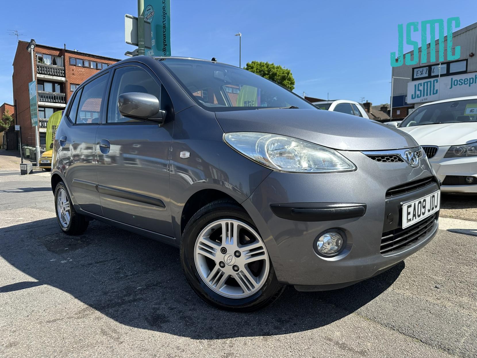 Hyundai i10 1.2 Comfort Hatchback 5dr Petrol Auto Euro 4 (77 bhp)