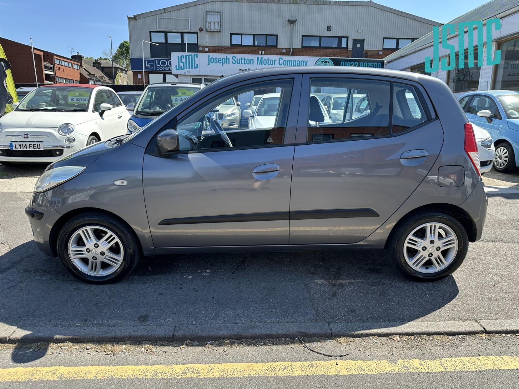 Hyundai i10 1.2 Comfort Hatchback 5dr Petrol Auto Euro 4 (77 bhp)