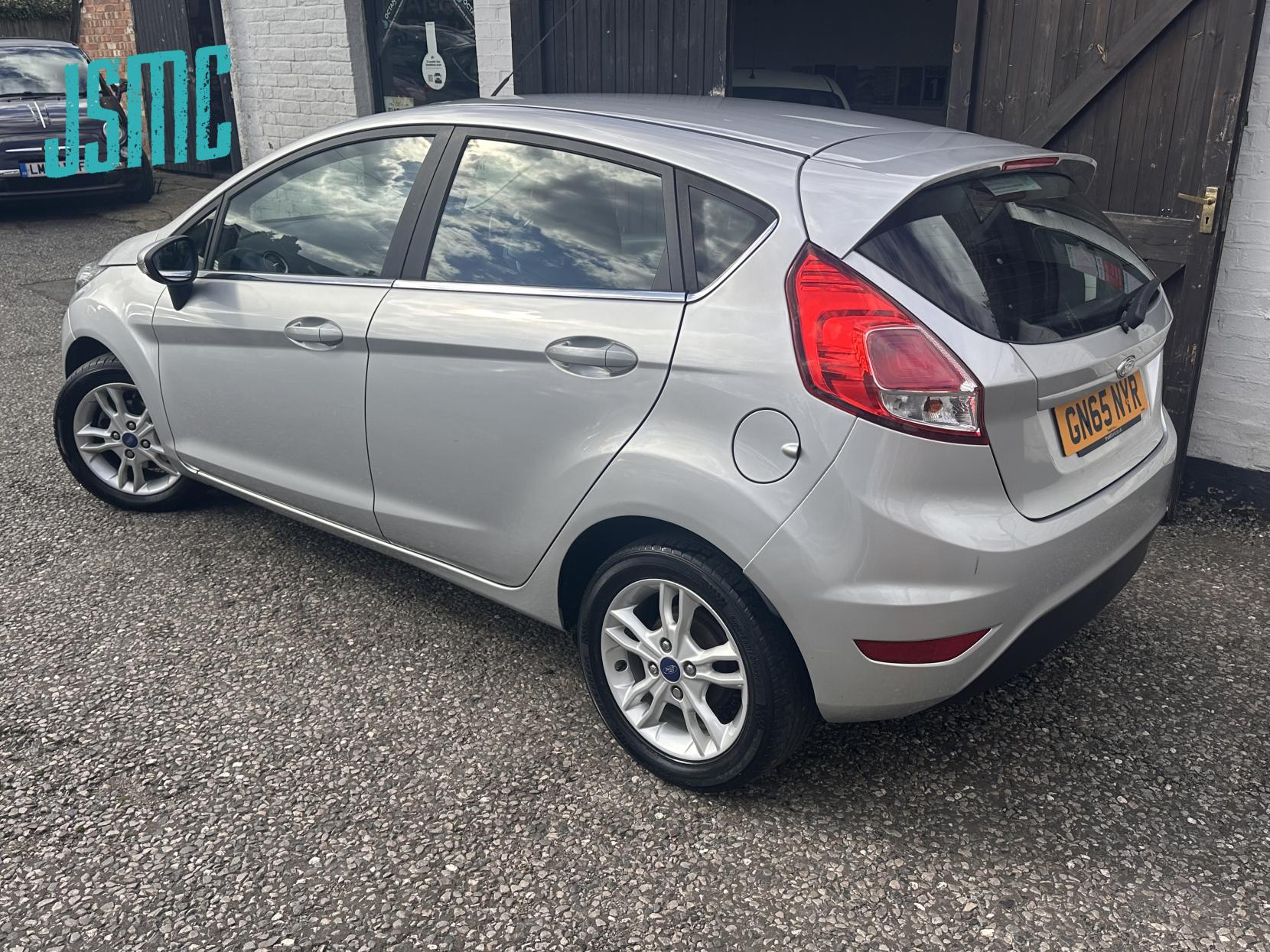 Ford Fiesta 1.5 TDCi Zetec Hatchback 5dr Diesel Manual Euro 6 (75 ps)