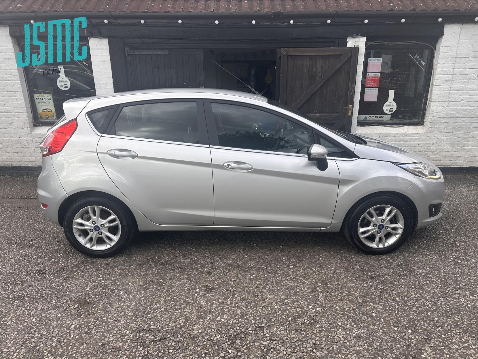 Ford Fiesta 1.5 TDCi Zetec Hatchback 5dr Diesel Manual Euro 6 (75 ps)