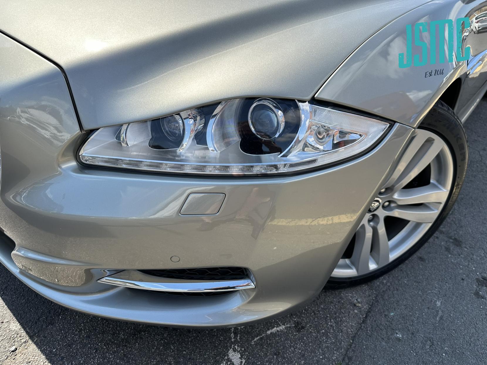 Jaguar XJ 3.0d V6 Premium Luxury Saloon 4dr Diesel Auto Euro 5 (275 ps)