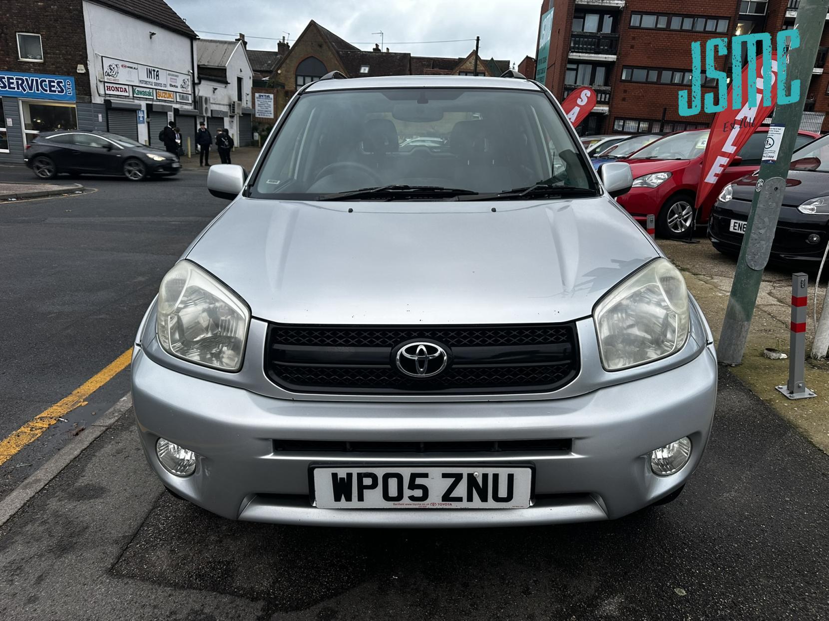 Toyota RAV4 2.0 VVT-i XT-R SUV 5dr Petrol Manual 4WD (211 g/km, 147 bhp)