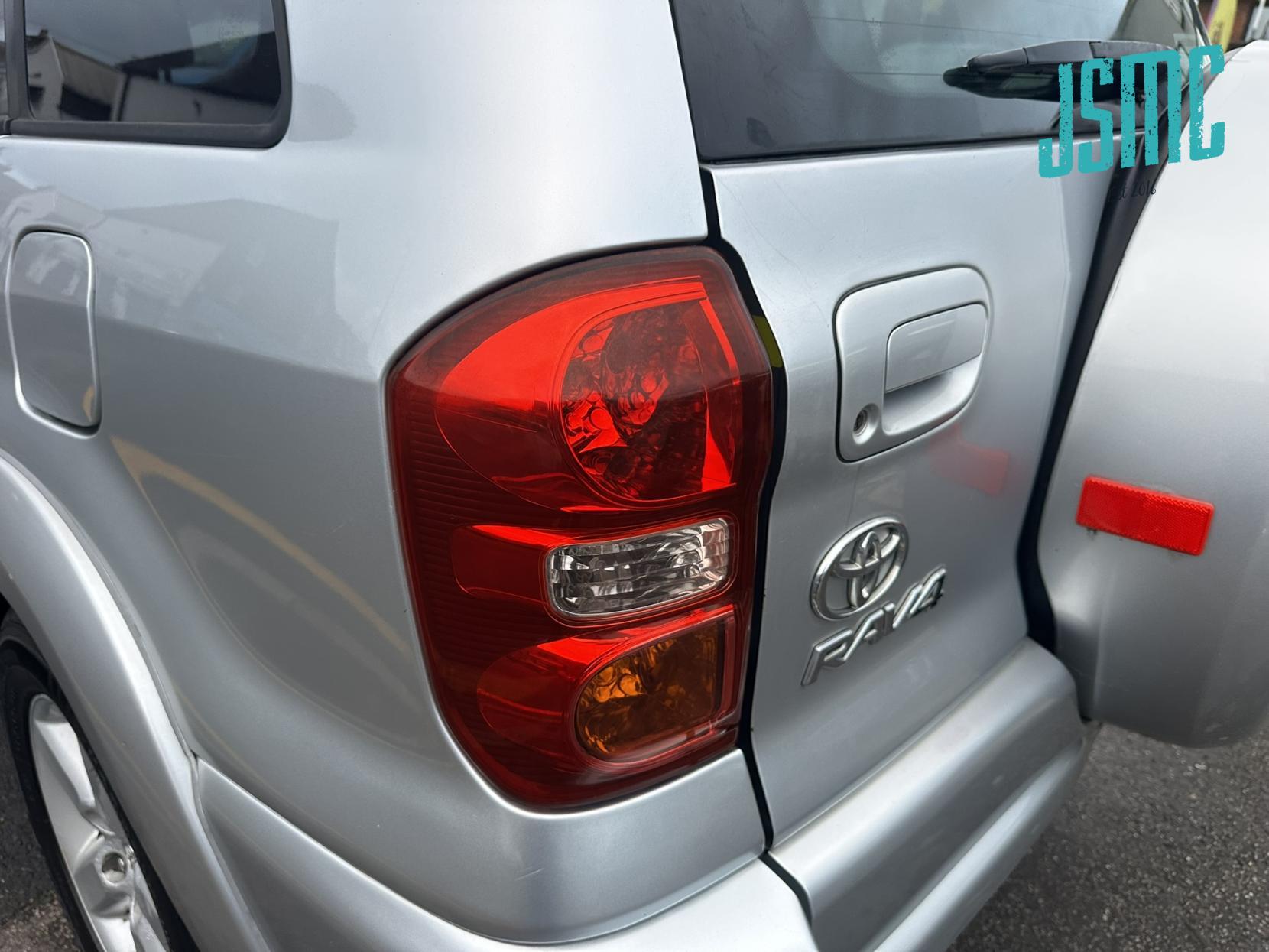 Toyota RAV4 2.0 VVT-i XT-R SUV 5dr Petrol Manual 4WD (211 g/km, 147 bhp)