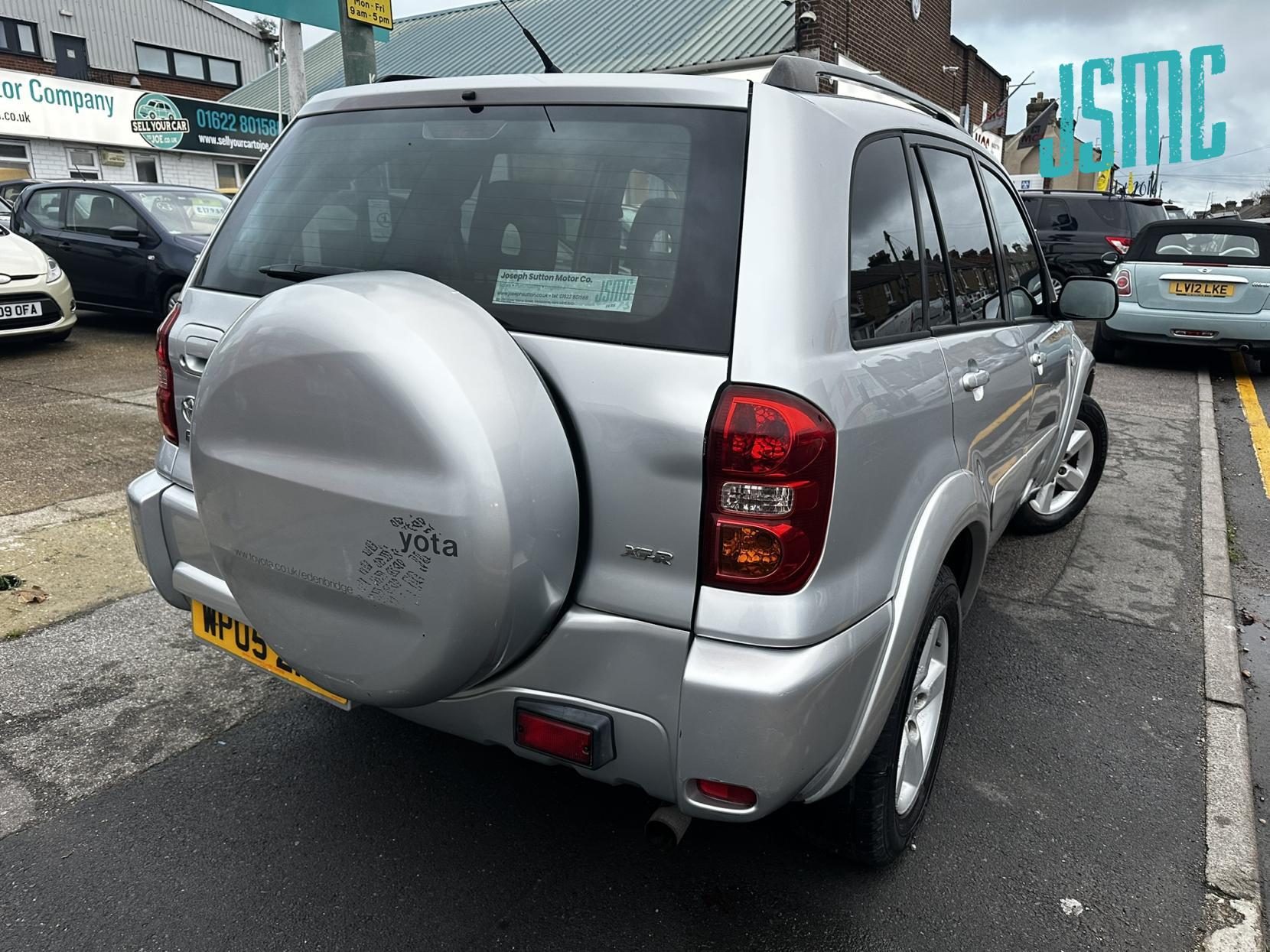 Toyota RAV4 2.0 VVT-i XT-R SUV 5dr Petrol Manual 4WD (211 g/km, 147 bhp)