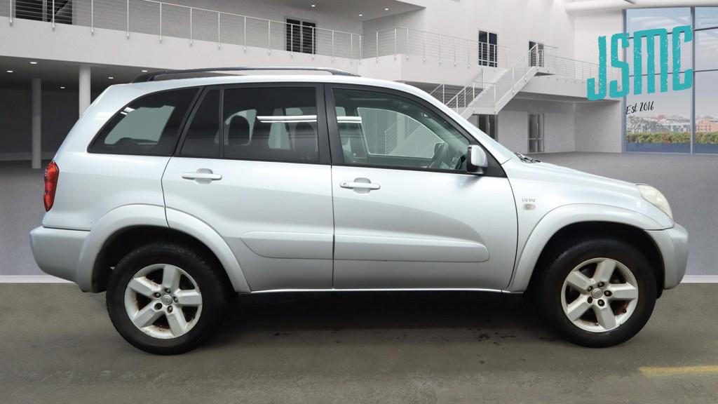 Toyota RAV4 2.0 VVT-i XT-R SUV 5dr Petrol Manual 4WD (211 g/km, 147 bhp)