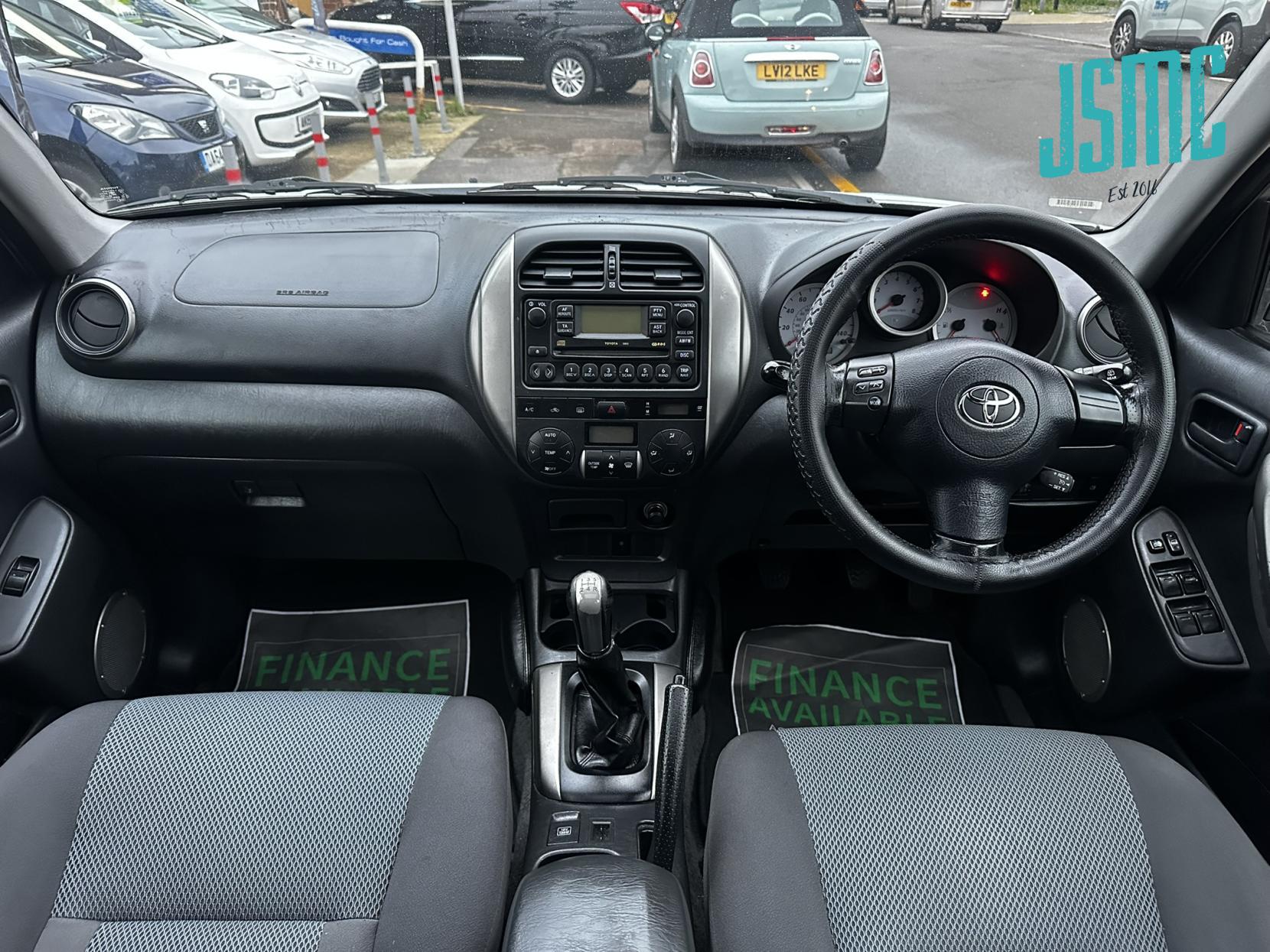 Toyota RAV4 2.0 VVT-i XT-R SUV 5dr Petrol Manual 4WD (211 g/km, 147 bhp)