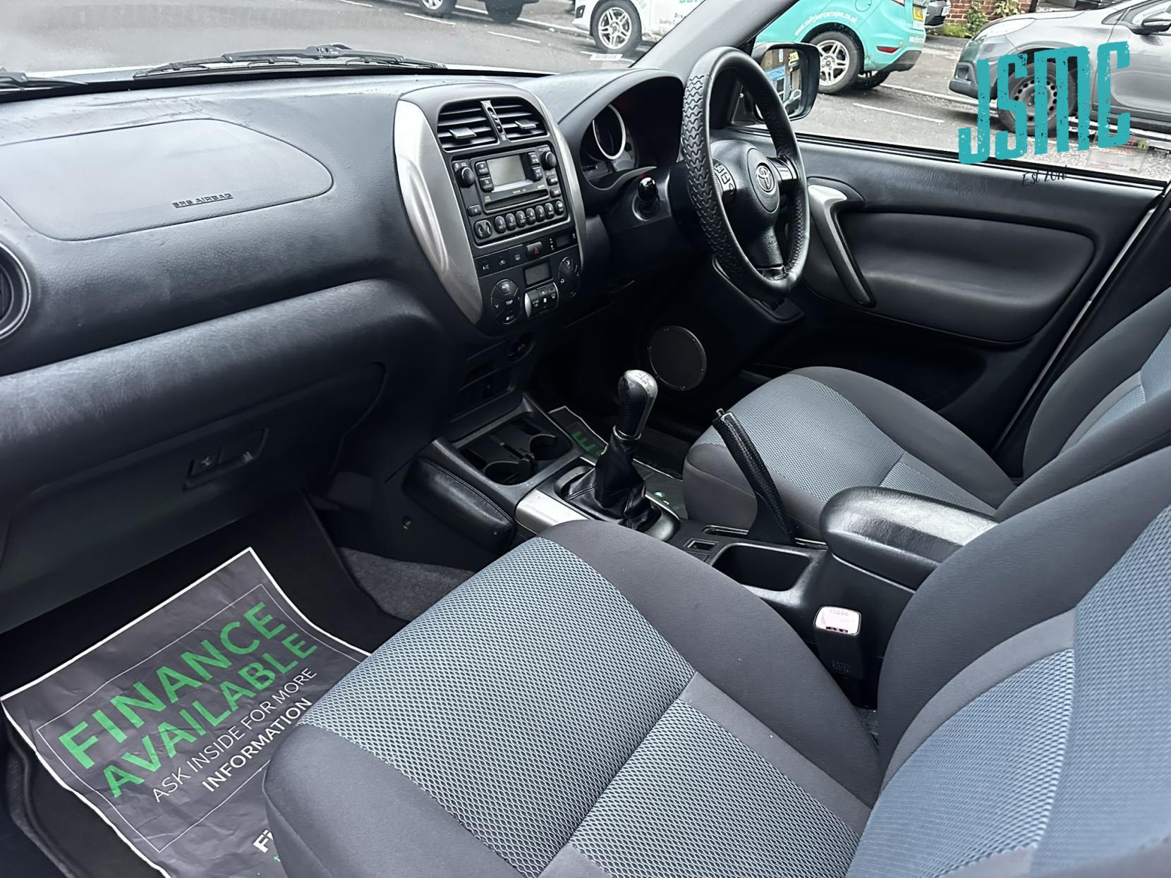 Toyota RAV4 2.0 VVT-i XT-R SUV 5dr Petrol Manual 4WD (211 g/km, 147 bhp)