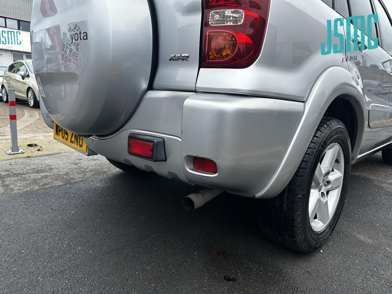 Toyota RAV4 2.0 VVT-i XT-R SUV 5dr Petrol Manual 4WD (211 g/km, 147 bhp)