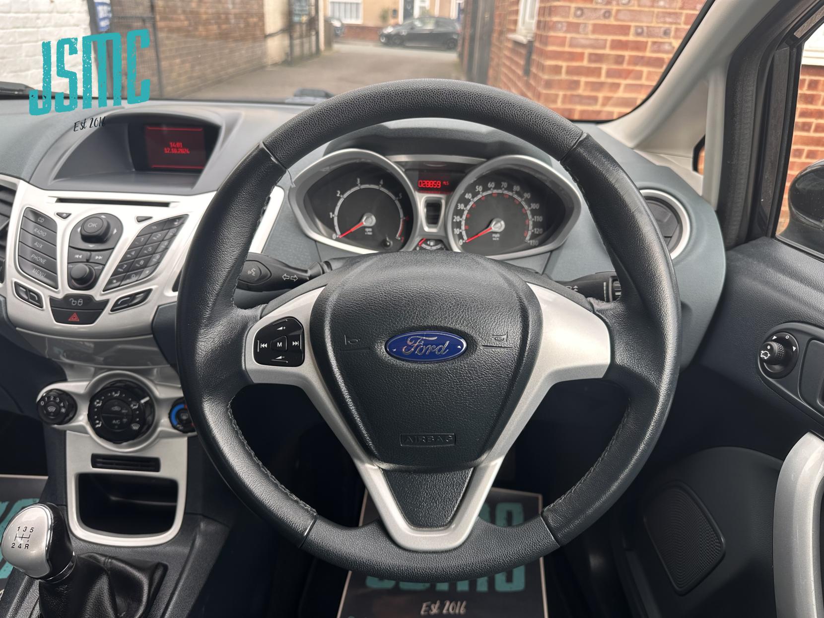 Ford Fiesta 1.4 Zetec Hatchback 3dr Petrol Manual (133 g/km, 94 bhp)