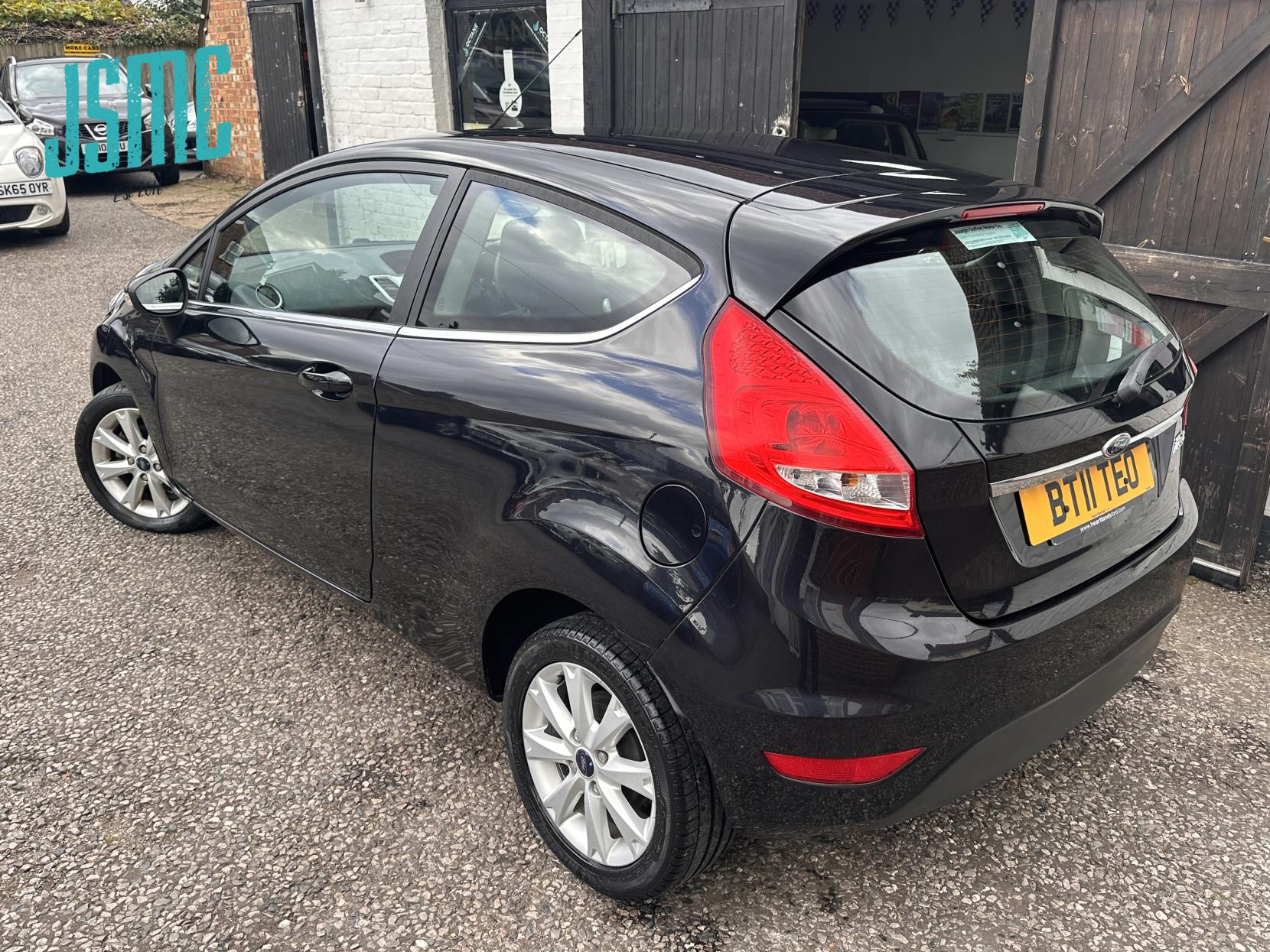 Ford Fiesta 1.4 Zetec Hatchback 3dr Petrol Manual (133 g/km, 94 bhp)